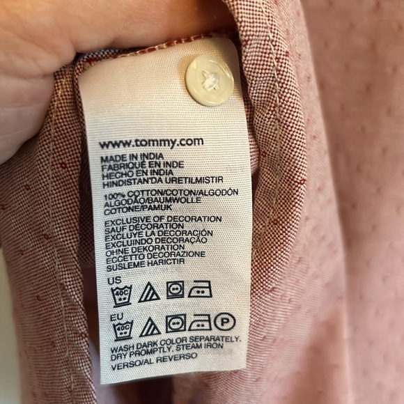 Tommy Hilfiger VGUC light purple button down short sleeved blouse, cotton. - Picture 14 of 16